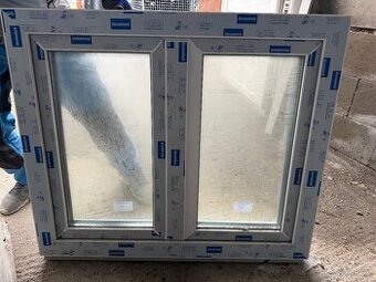 Plastové okno - bílé - štulpové - trojsklo (š:1015x v:850)