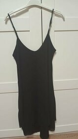 Nové lehoučké černé šaty na ramínka uni size - 1