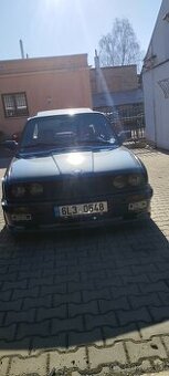 Prodám BMW E30 320i