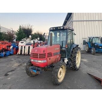 Traktor Yanmar