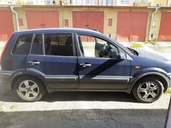 Ford Fusion 1,6 74kW, LPG, tažné, 2009/120000 km, 1.majitel