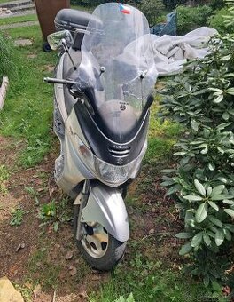 Suzuki Burgman 400