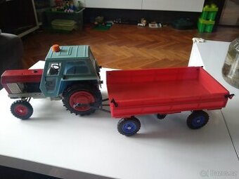 Traktor Zetor s vlečkou KDN - 1
