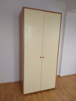Skříň