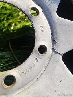 Kola Mangels R16
