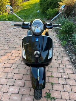 Vespa GTS Super 300