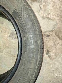 Barum 215/55 R16 V.