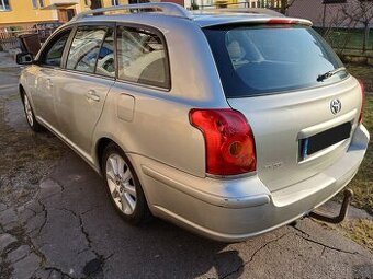 Toyota T25 Avensis