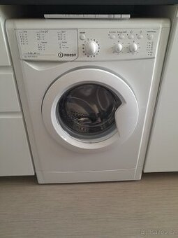 Pračka Indesit IWSC 51051