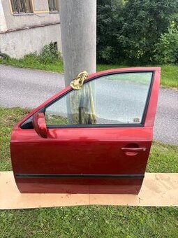 Škoda octavia 1 levé přední dveře 9892