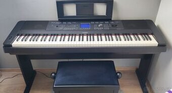 Digitální piano Yamaha DGX-660 B
