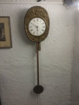 Staré dvouzavažové řetízkové hodiny