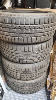 Zimní pneu 215/55/16
