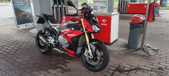 BMW s1000r