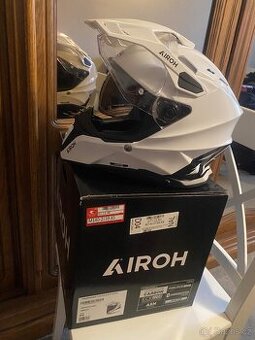 Airoh Commander 2 vem. XS