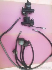 Zadni pumpa Brembo 2ks + 3 ks brzdove olejove nadrzky