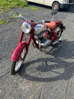 Jawa 250 Pérák