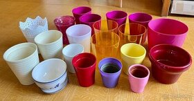 Barevné květináče pro pokojové rostliny