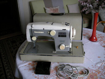 Šicí stroj
