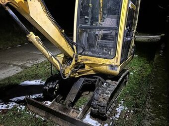 Pásový bagr Komatsu PC 10-7 2700 kg