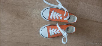 Nové plátěné tenisky Vty