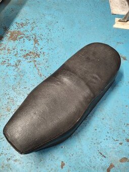 Sedlo Jawa kývačka, panelka.