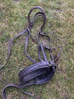 Uzdecka komplet s sirokym nanosnikem