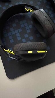 Bezdrátová herní sluchátka Logitech G435 Lightspeed černá