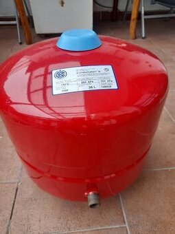 Prodám expanzní nádobu ČKD Dukla 35L.