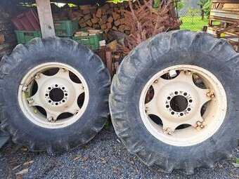 Zetor uřI zadni kola 16.9-28.