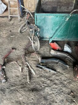 Náhradní díly pionýr