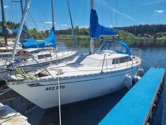 Prodám kajutovou plachetnici Jeanneau Brin de Folie, vlek