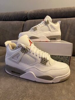 Air Jordan 4 Retro “Oreo White”