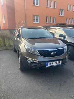 Prodam automobil Kia Sportage