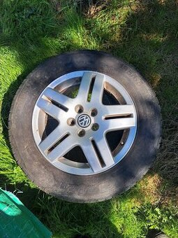 originální alu kola VW Golf IV včetně pneu