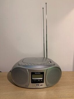 Prodám rádio TechniSat 1990 - stříbrné