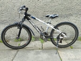 Dětské kolo Maxbike 24 s páčkovým řazením (7-11 let)