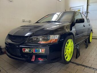 Mitsubishi Lancer EVO 9