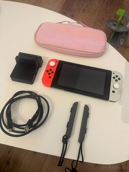 Nintendo switch V2 v krásném stavu