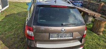 Škoda Octavia III scout páté dveře víko kufru