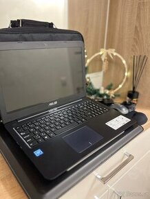 Notebook Asus E502N