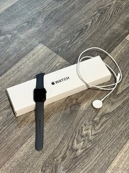 Apple Watch SE (2022) - 1