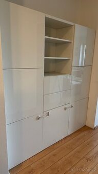 Skřiň Ikea za odvoz - rezervace do pondělí