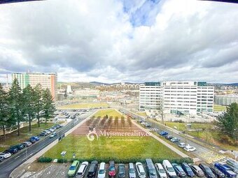Pronájem kancelářských prostor, 40 - 150 m2 - Zlín, nám. Prá