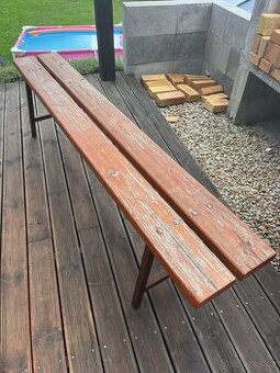 Masivní zahradní lavička