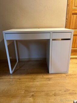 Psaci stul Micke Ikea