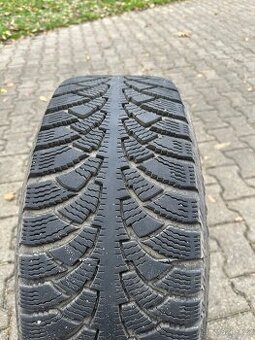 215/55/16 zimní gumy