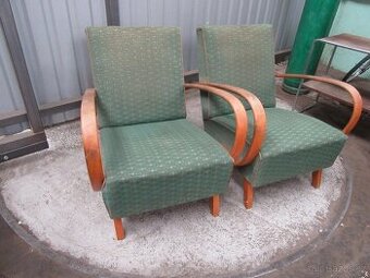 Nabízím elegantní Křesla Jindřich Halabala. Pevná konstrukce