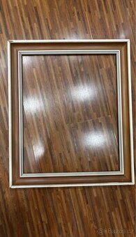 Dřevěný retro rám na obraz