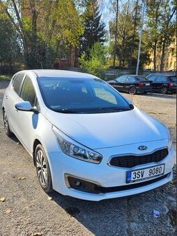 Kia Ceed 1,4 hatchback, benzín